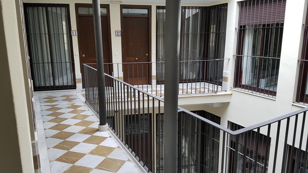 Lyrioshomes Treboles Apartment Málaga