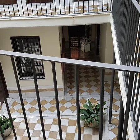 Lyrioshomes Apartamentos Los Treboles Malaga Exterior photo